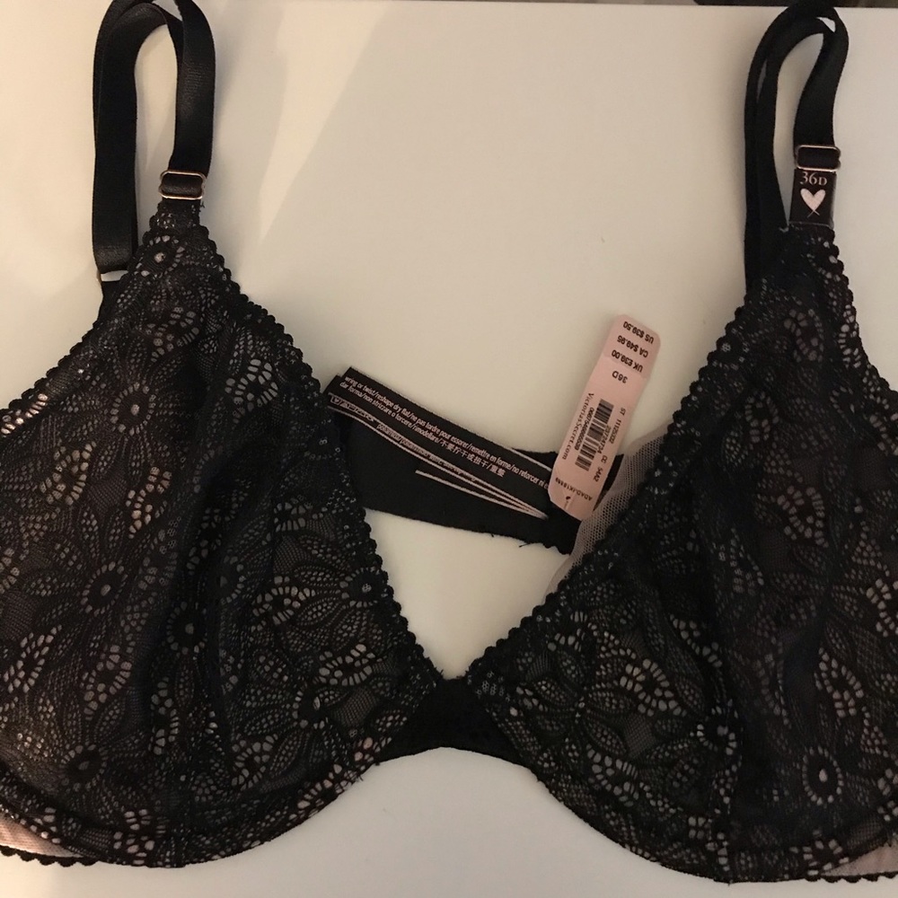 Victoria Secret Very Sexy plunge unlined